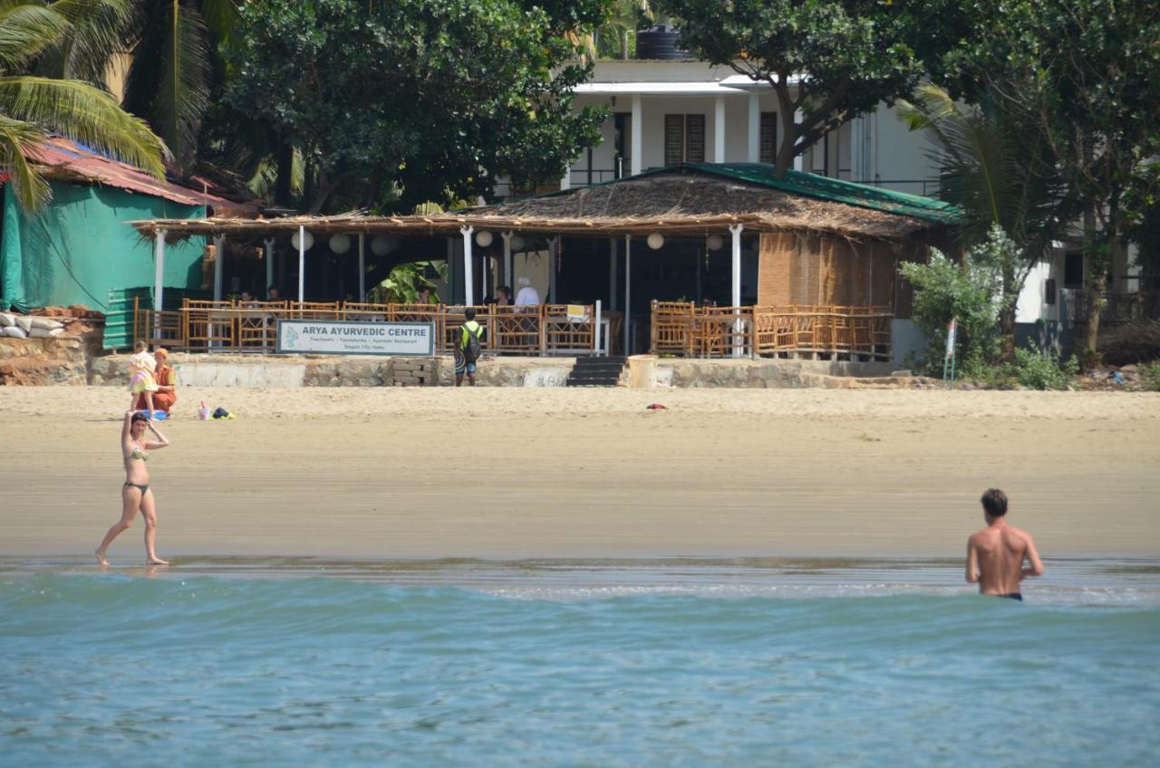Arya Homestay Bougain Villa Gokarna  Exterior photo